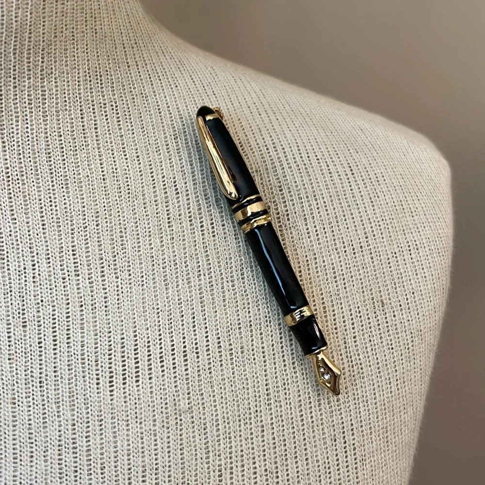 Vintage Style Fountain Pen Pin